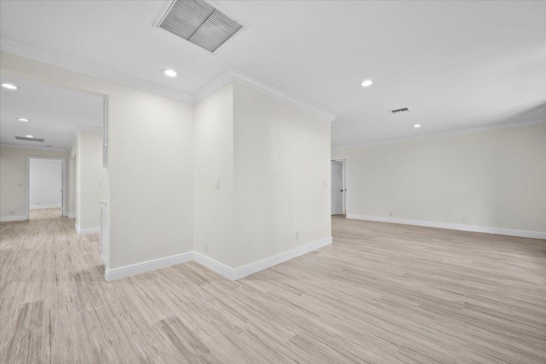 For Rent: $9,000 (4 beds, 3 baths, 2801 Square Feet)