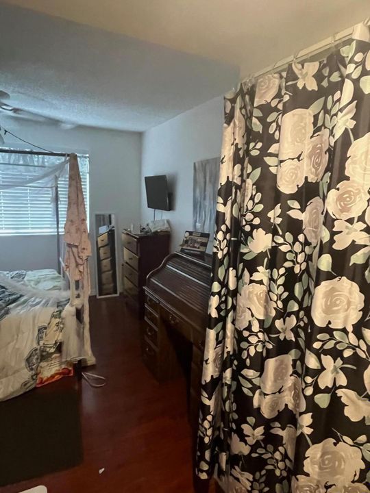 На продажу: $219,900 (3 спален, 2 ванн, 1220 Квадратных фут)