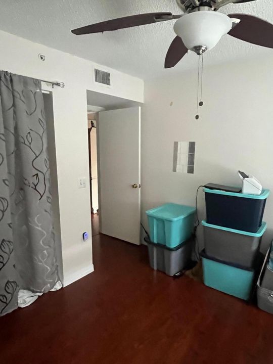 На продажу: $219,900 (3 спален, 2 ванн, 1220 Квадратных фут)