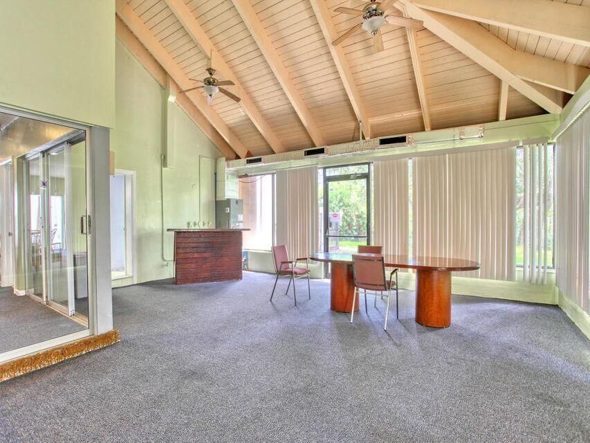 For Rent: $1,900 (2 beds, 2 baths, 847 Square Feet)