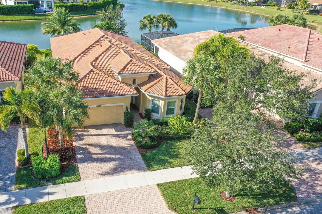 На продажу: $649,500 (3 спален, 2 ванн, 2255 Квадратных фут)