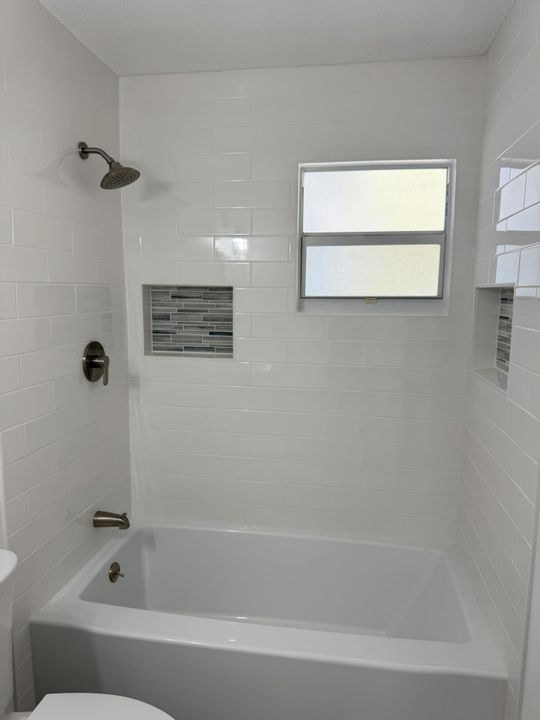 For Sale: $319,900 (2 beds, 2 baths, 1402 Square Feet)