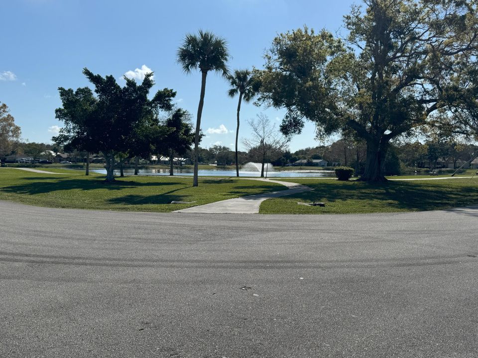 For Sale: $319,900 (2 beds, 2 baths, 1402 Square Feet)