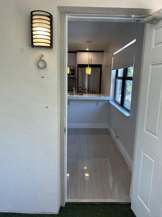 合同活跃: $1,785 (1 贝兹, 1 浴室, 440 平方英尺)