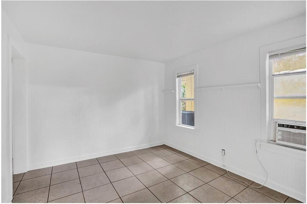 出租: $2,400 (2 贝兹, 2 浴室, 531 平方英尺)