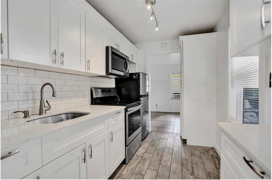 出租: $2,400 (2 贝兹, 2 浴室, 531 平方英尺)