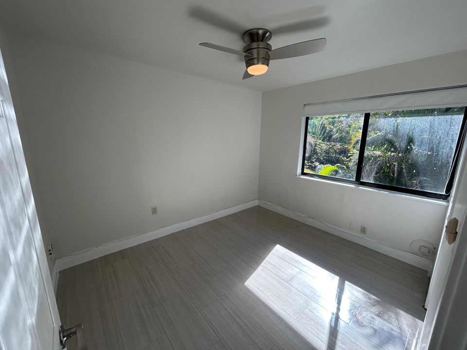 合同活跃: $1,785 (1 贝兹, 1 浴室, 440 平方英尺)