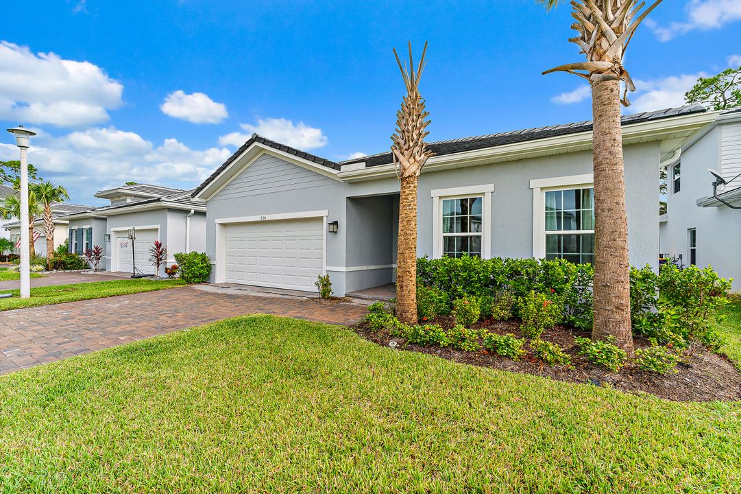 En Venta: $695,000 (3 camas, 3 baños, 2018 Pies cuadrados)