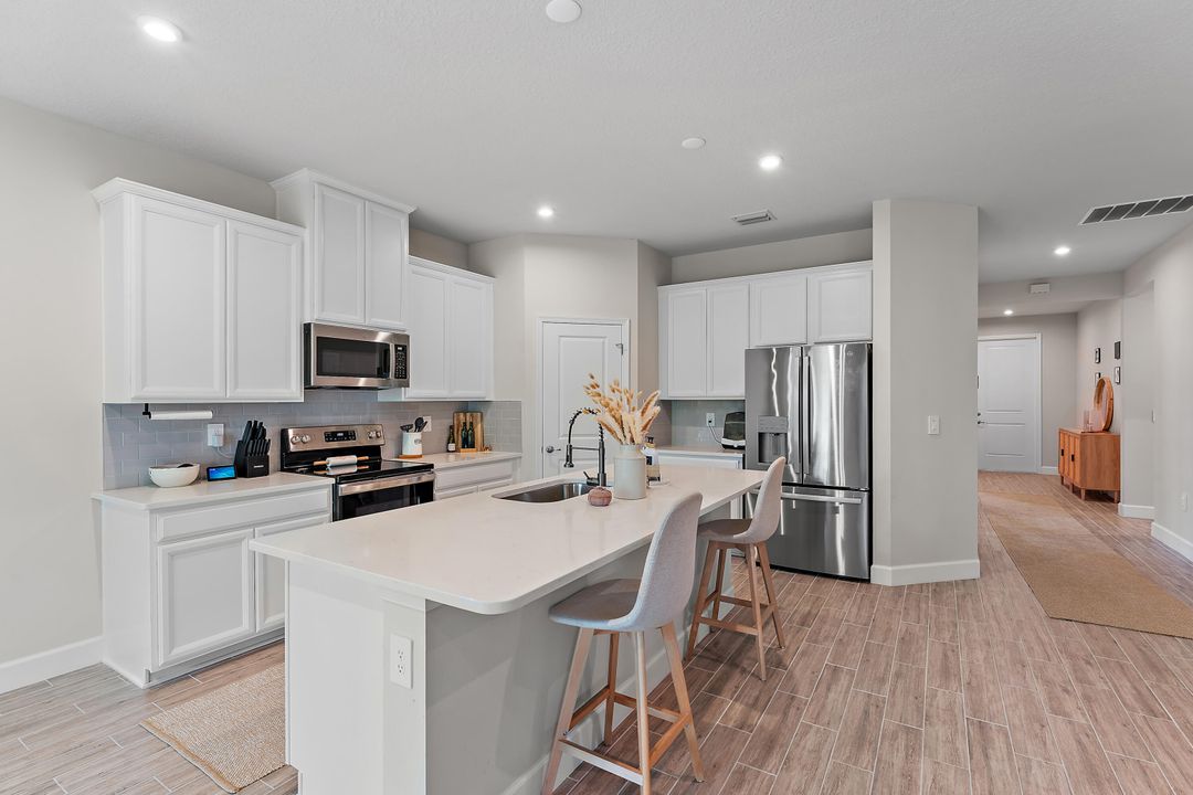 En Venta: $695,000 (3 camas, 3 baños, 2018 Pies cuadrados)