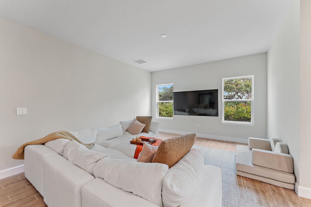 En Venta: $695,000 (3 camas, 3 baños, 2018 Pies cuadrados)