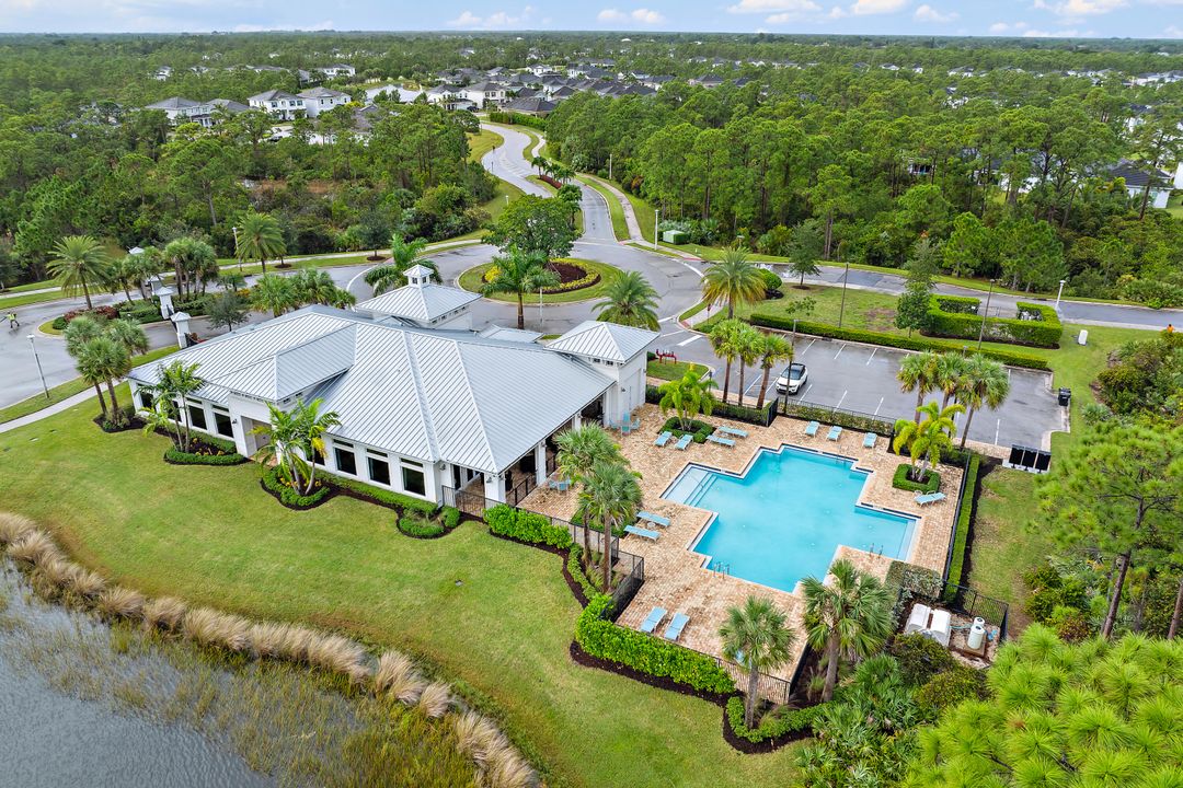 En Venta: $695,000 (3 camas, 3 baños, 2018 Pies cuadrados)