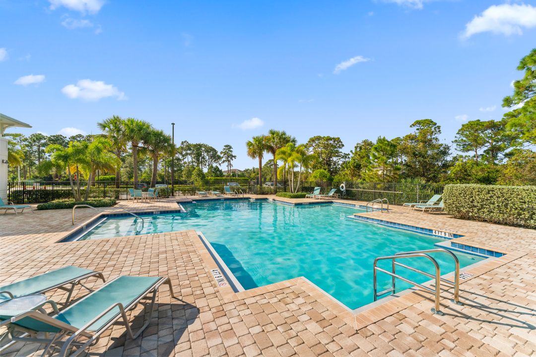 En Venta: $695,000 (3 camas, 3 baños, 2018 Pies cuadrados)