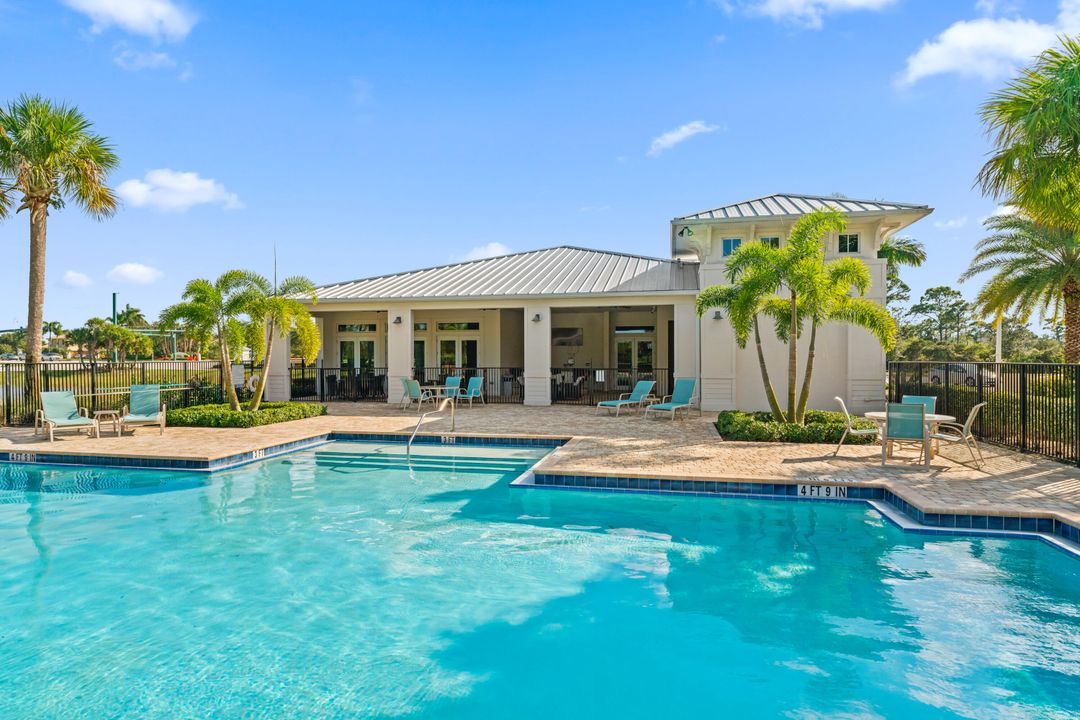 En Venta: $695,000 (3 camas, 3 baños, 2018 Pies cuadrados)