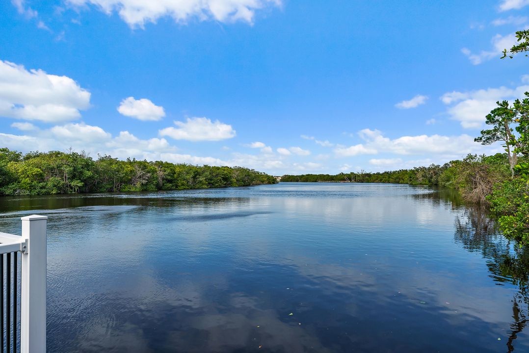 En Venta: $695,000 (3 camas, 3 baños, 2018 Pies cuadrados)