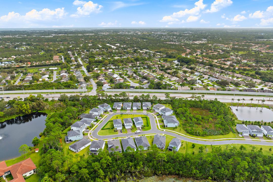 En Venta: $695,000 (3 camas, 3 baños, 2018 Pies cuadrados)