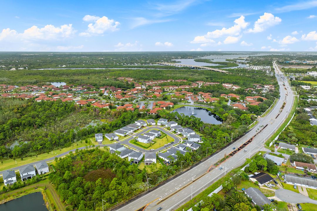 En Venta: $695,000 (3 camas, 3 baños, 2018 Pies cuadrados)