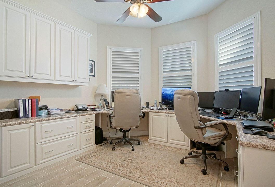 На продажу: $649,500 (3 спален, 2 ванн, 2255 Квадратных фут)