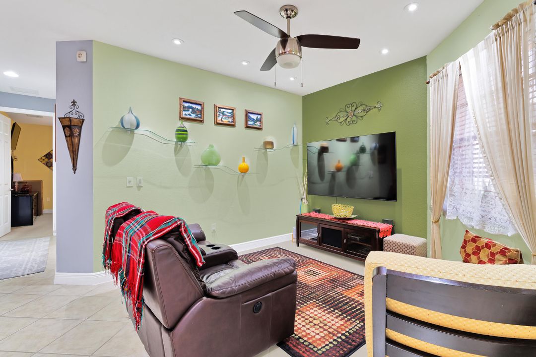 For Sale: $325,000 (3 beds, 2 baths, 1778 Square Feet)