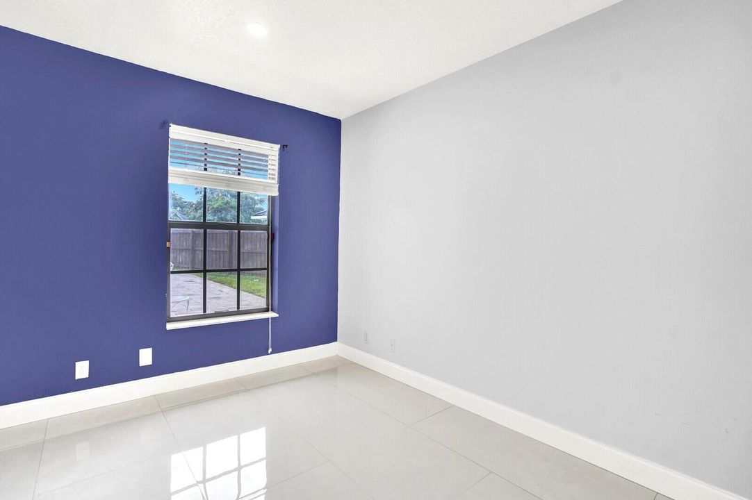 For Sale: $530,000 (4 beds, 3 baths, 1922 Square Feet)