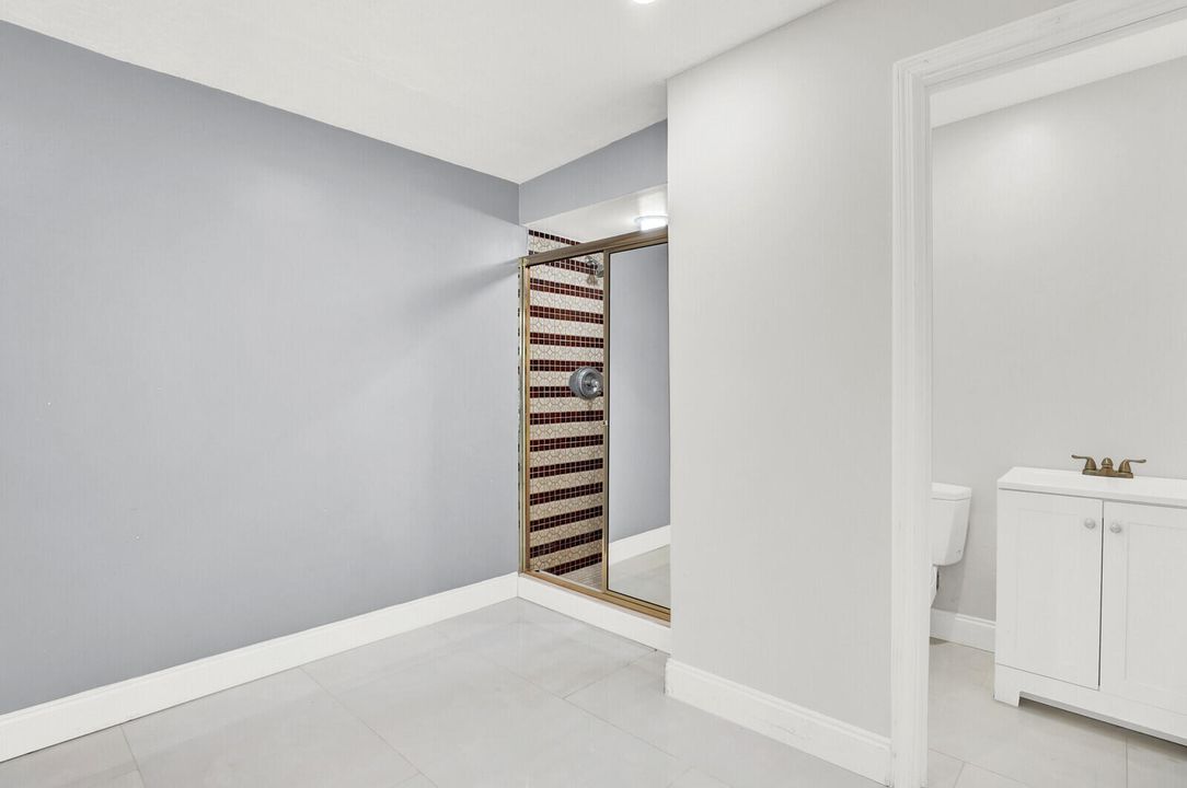 For Sale: $530,000 (4 beds, 3 baths, 1922 Square Feet)