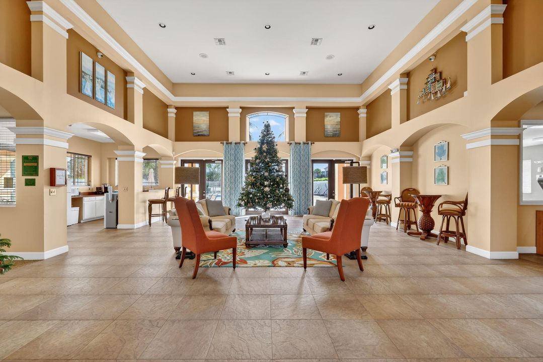 For Sale: $195,000 (2 beds, 2 baths, 960 Square Feet)