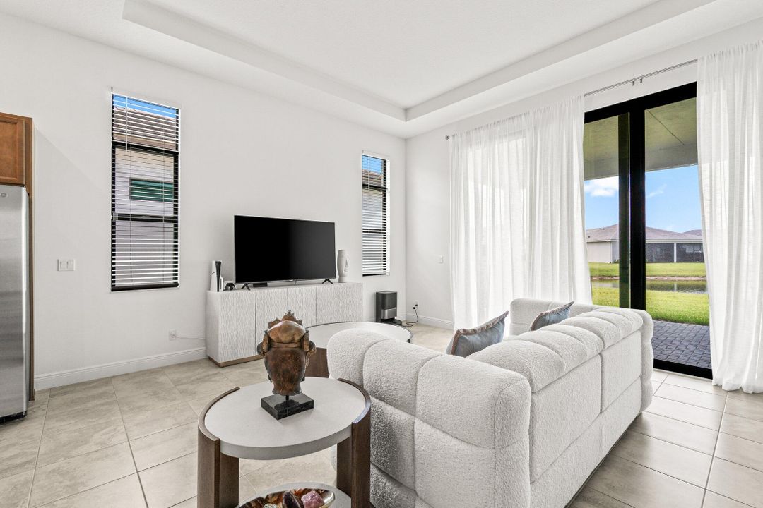 На продажу: $575,000 (3 спален, 3 ванн, 2197 Квадратных фут)