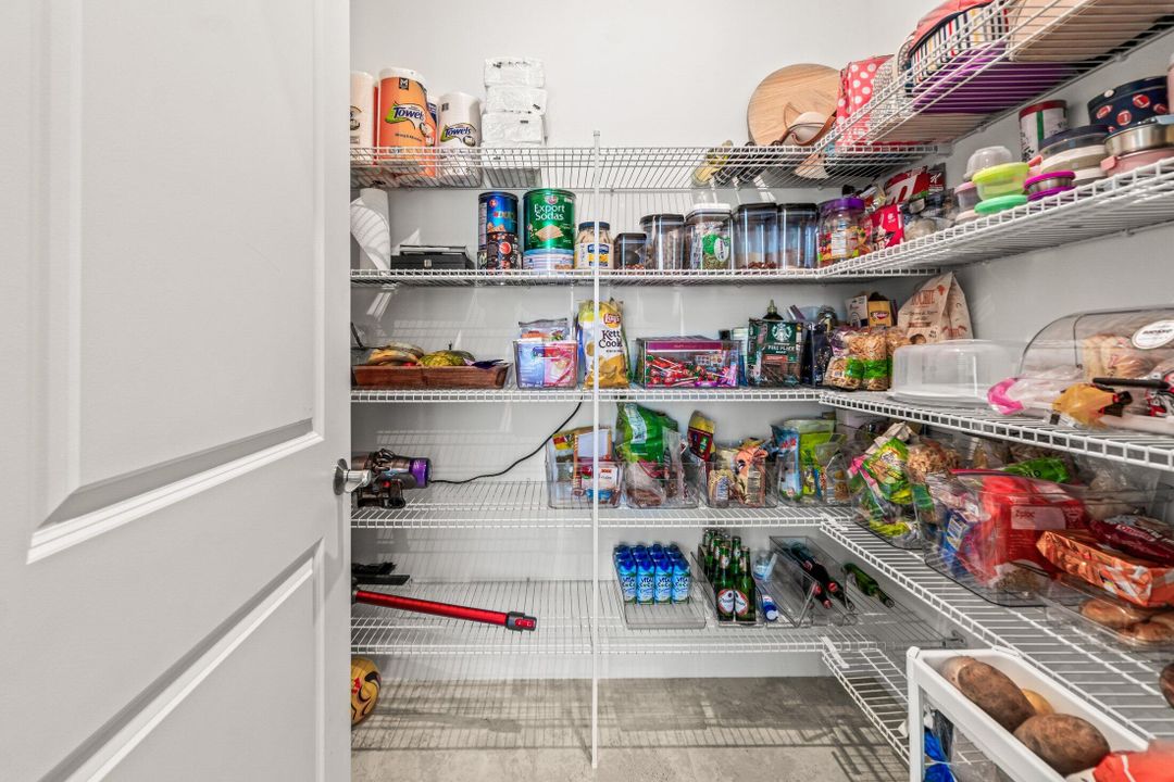 На продажу: $575,000 (3 спален, 3 ванн, 2197 Квадратных фут)