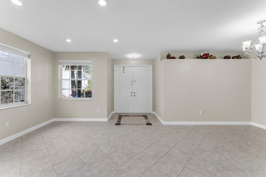 For Sale: $670,000 (4 beds, 2 baths, 2693 Square Feet)