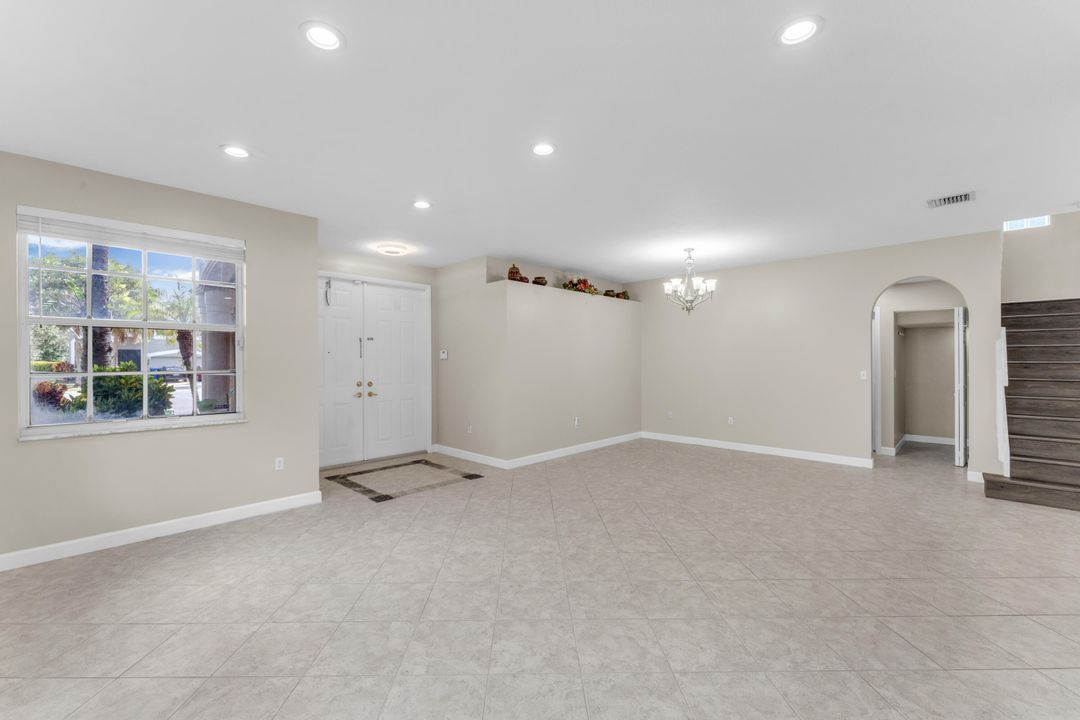 For Sale: $670,000 (4 beds, 2 baths, 2693 Square Feet)