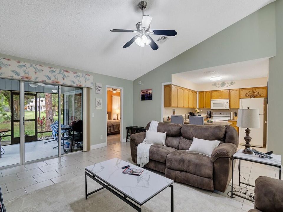 For Sale: $183,000 (2 beds, 2 baths, 1416 Square Feet)