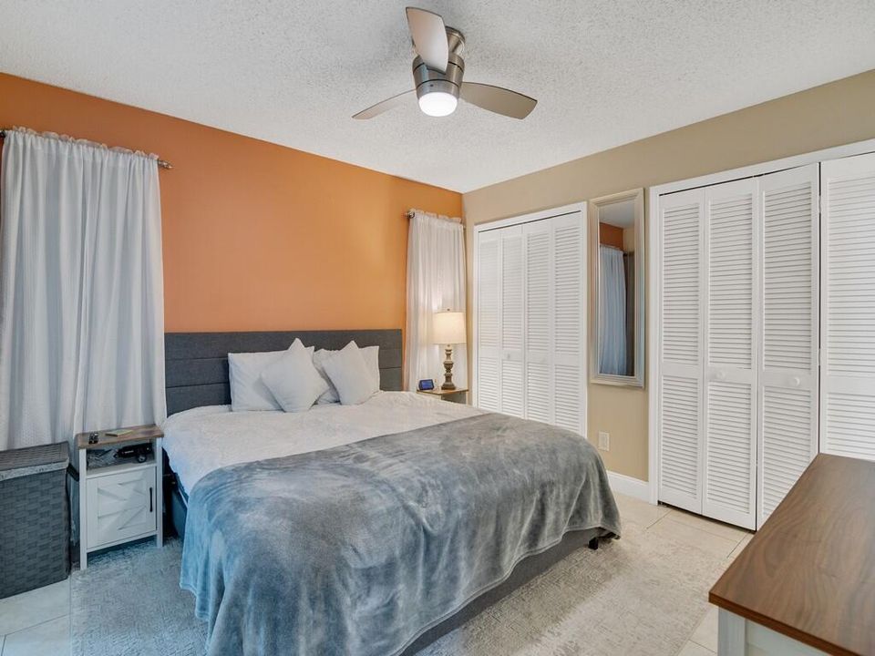 For Sale: $183,000 (2 beds, 2 baths, 1416 Square Feet)