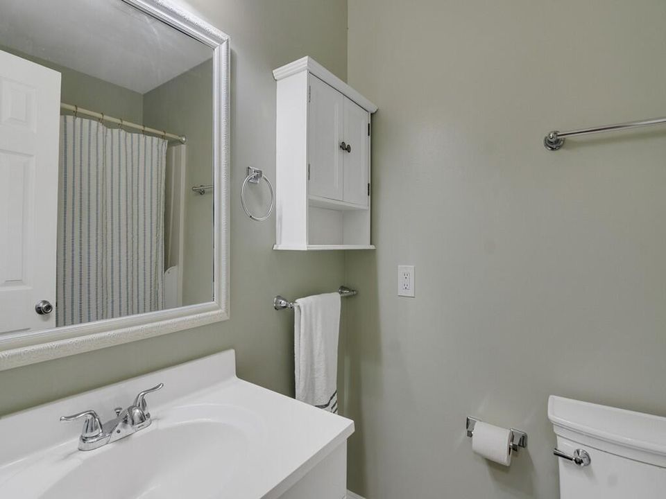 For Sale: $183,000 (2 beds, 2 baths, 1416 Square Feet)