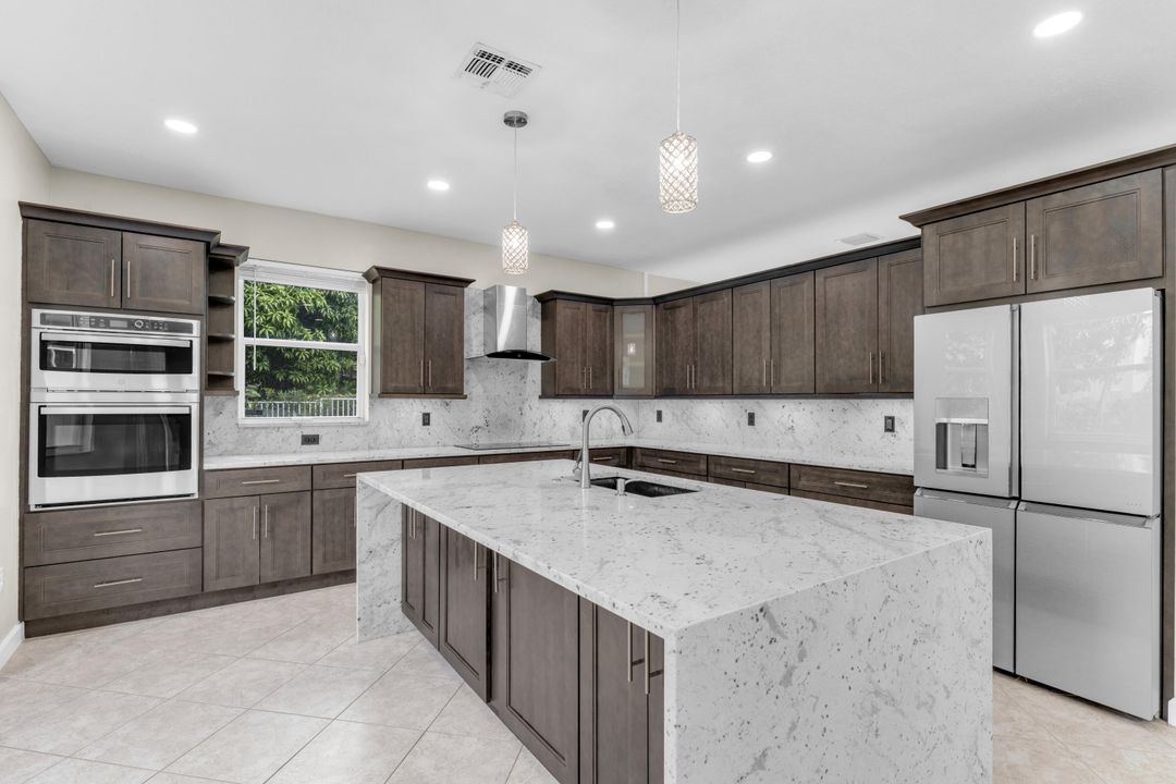 For Sale: $670,000 (4 beds, 2 baths, 2693 Square Feet)