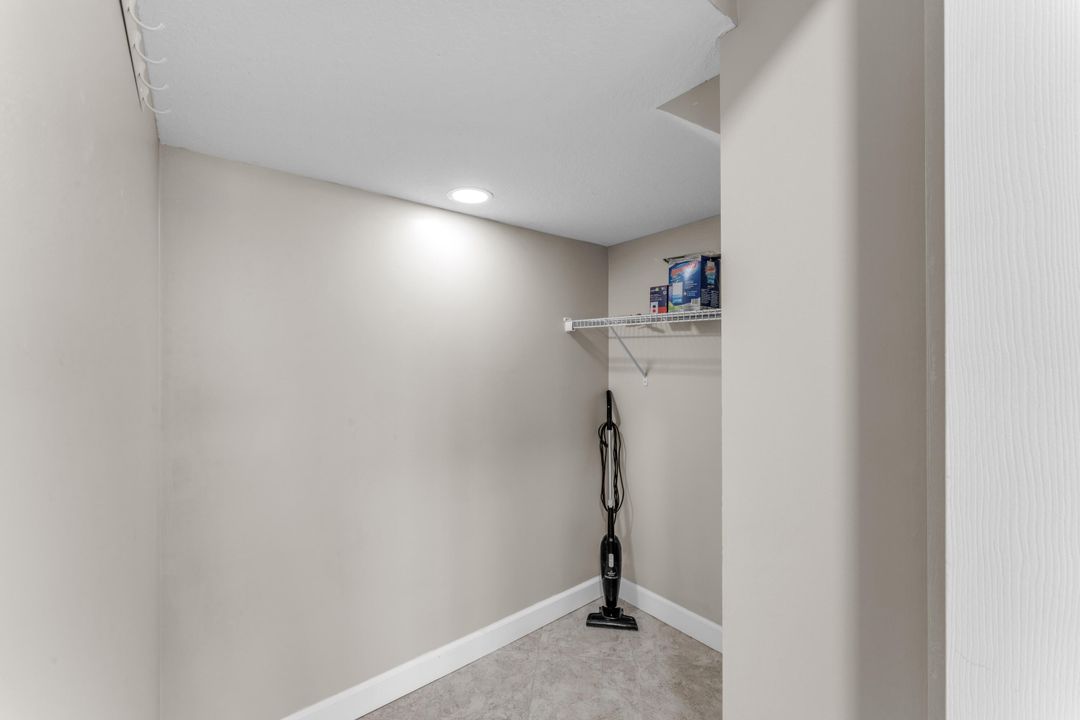 For Sale: $670,000 (4 beds, 2 baths, 2693 Square Feet)