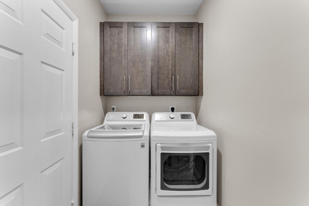 For Sale: $670,000 (4 beds, 2 baths, 2693 Square Feet)