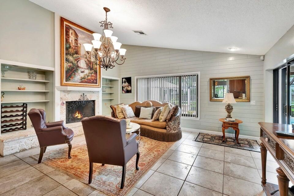 For Rent: $12,000 (3 beds, 3 baths, 2447 Square Feet)