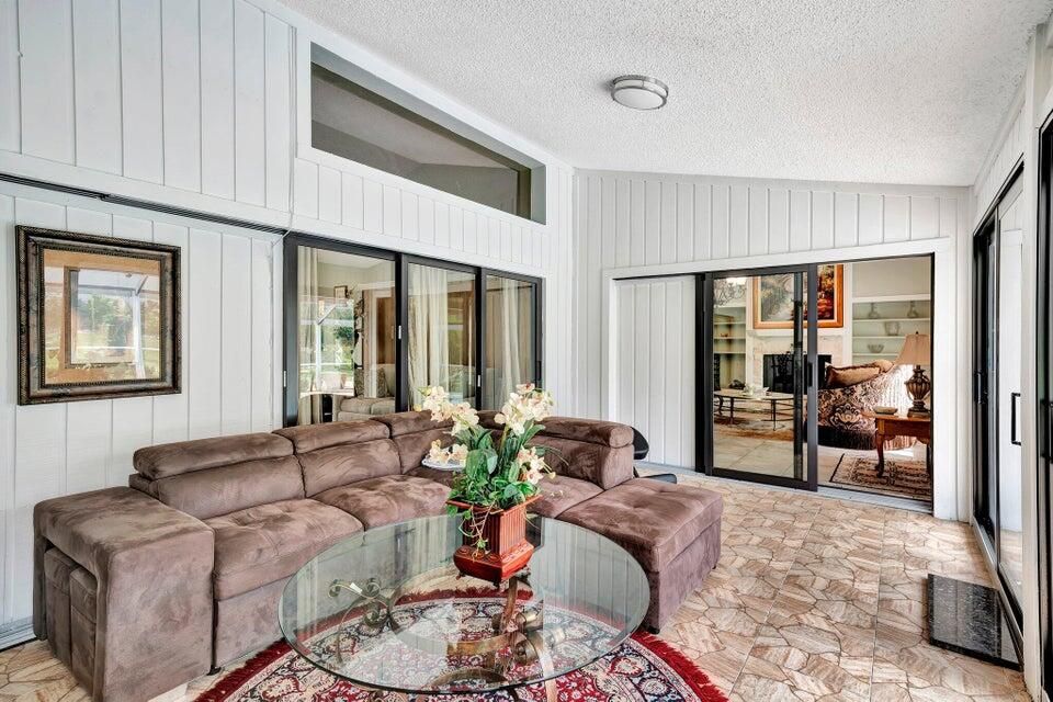 For Rent: $12,000 (3 beds, 3 baths, 2447 Square Feet)