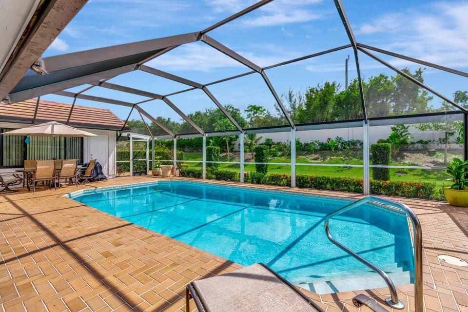 For Rent: $12,000 (3 beds, 3 baths, 2447 Square Feet)