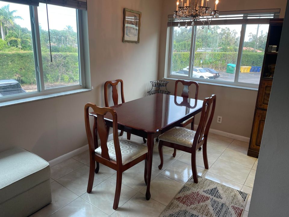 待售: $154,900 (2 贝兹, 2 浴室, 912 平方英尺)