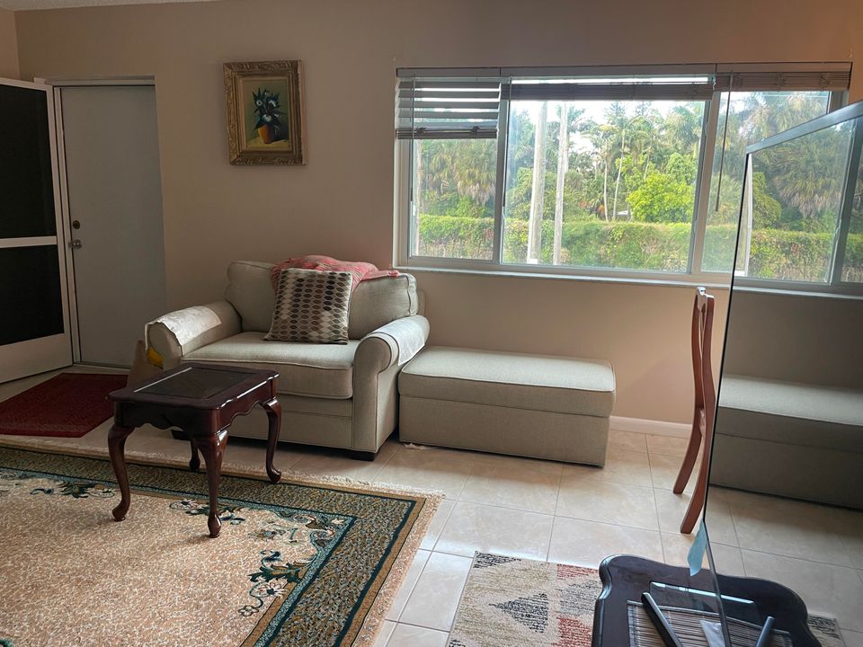 待售: $154,900 (2 贝兹, 2 浴室, 912 平方英尺)