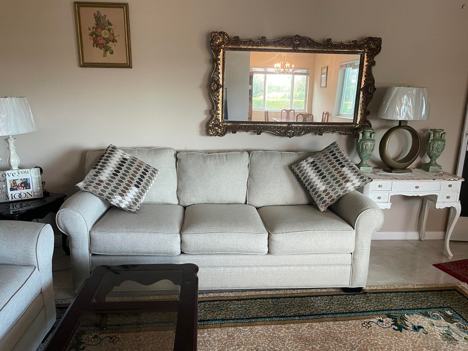 待售: $154,900 (2 贝兹, 2 浴室, 912 平方英尺)