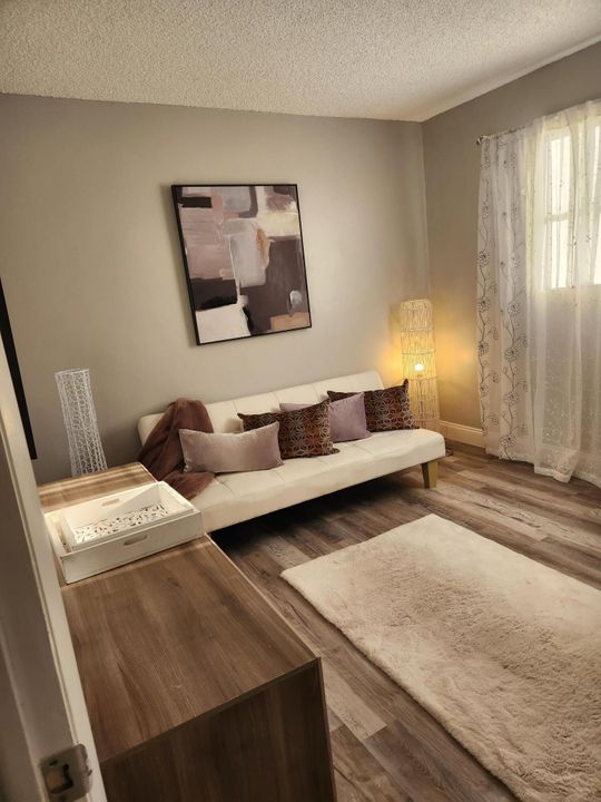 En Renta: $1,995 (2 camas, 2 baños, 1080 Pies cuadrados)