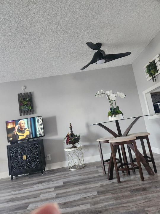 En Renta: $1,995 (2 camas, 2 baños, 1080 Pies cuadrados)