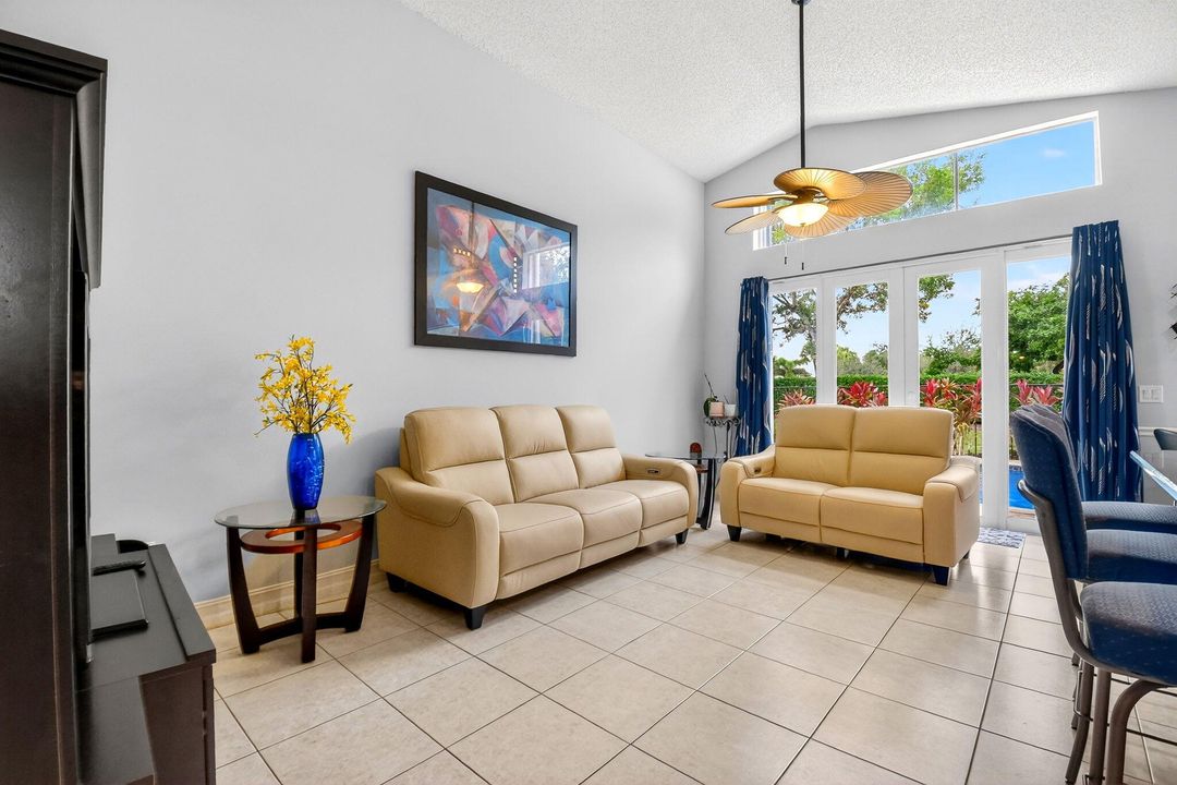 For Sale: $565,000 (3 beds, 2 baths, 1861 Square Feet)