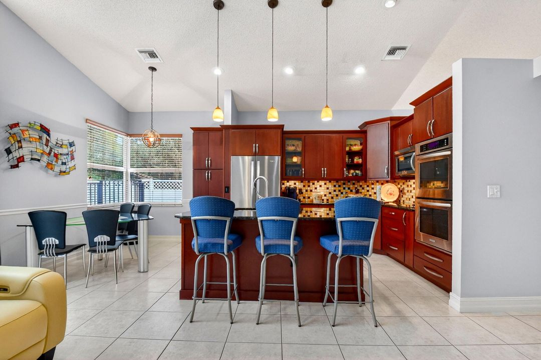 For Sale: $565,000 (3 beds, 2 baths, 1861 Square Feet)