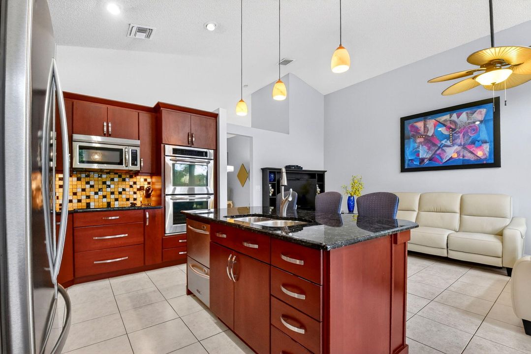 For Sale: $565,000 (3 beds, 2 baths, 1861 Square Feet)