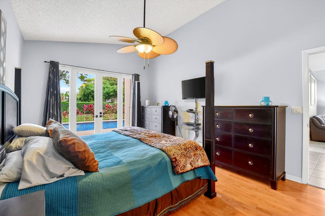 For Sale: $565,000 (3 beds, 2 baths, 1861 Square Feet)