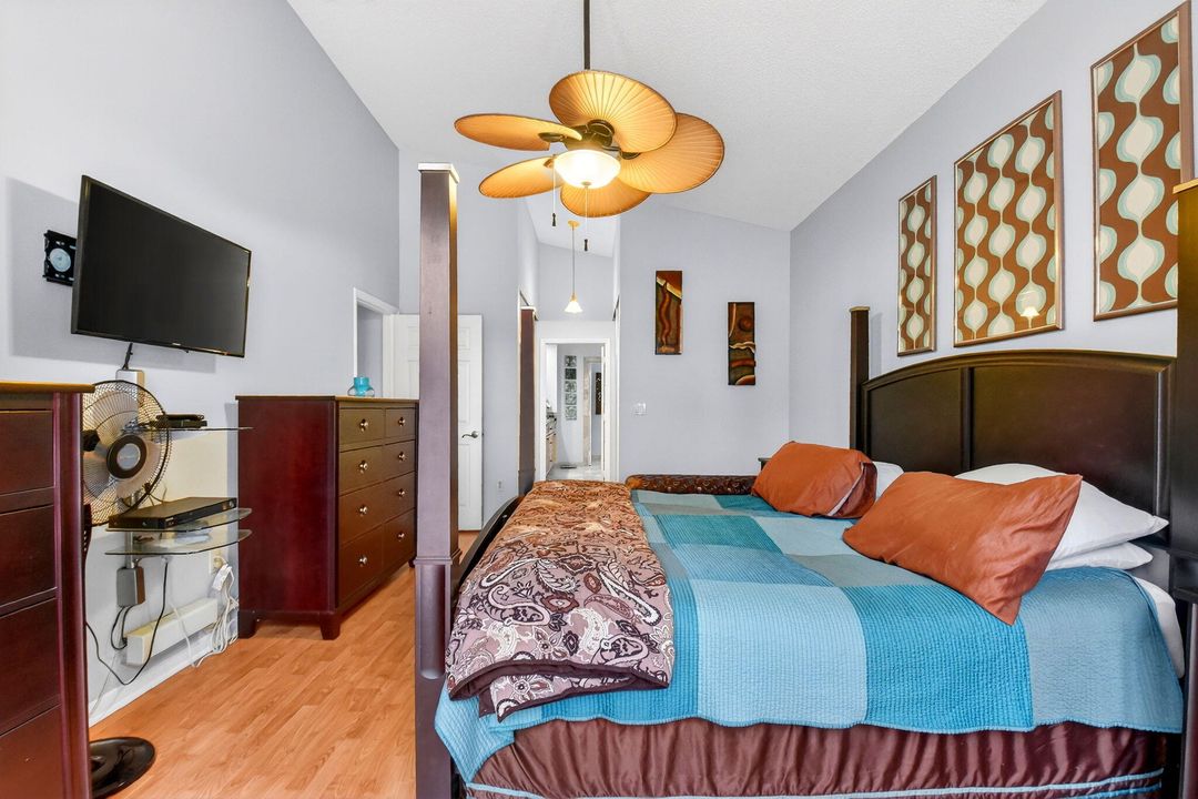 For Sale: $565,000 (3 beds, 2 baths, 1861 Square Feet)