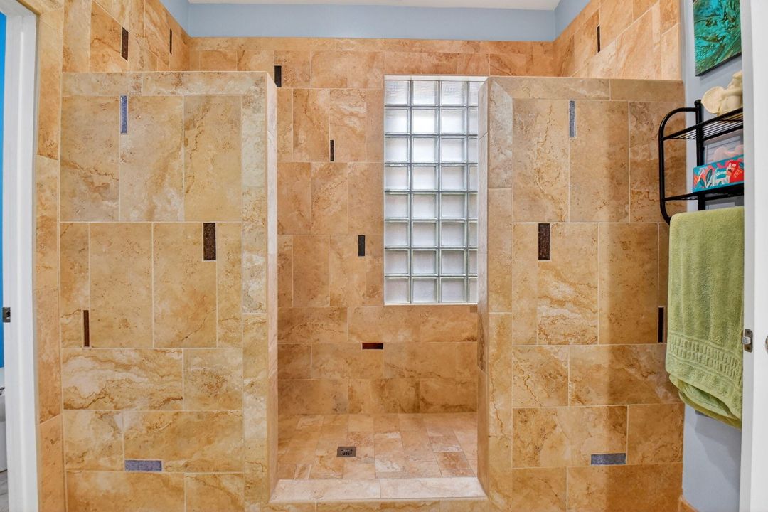 For Sale: $565,000 (3 beds, 2 baths, 1861 Square Feet)