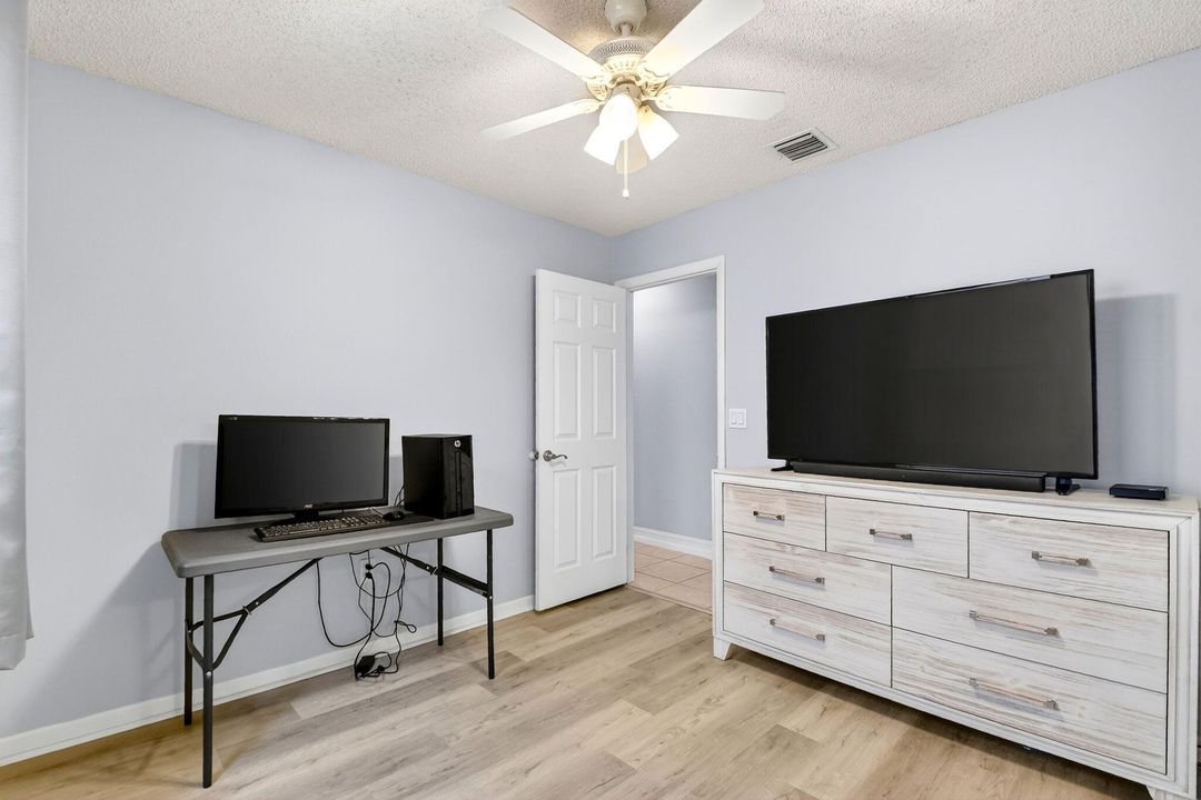 For Sale: $565,000 (3 beds, 2 baths, 1861 Square Feet)